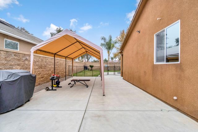 3237 Bellaire Avenue, Clovis, CA 93619