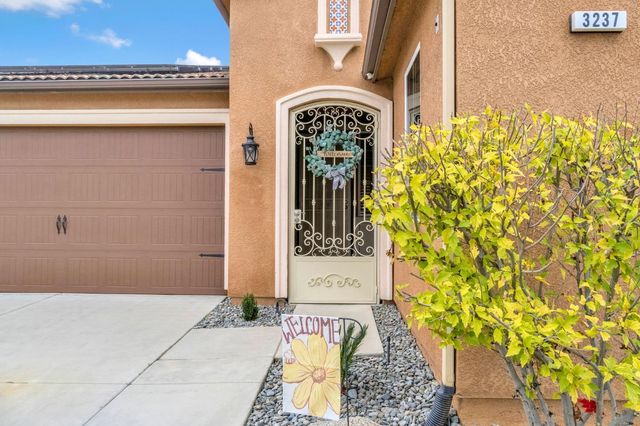 3237 Bellaire Avenue, Clovis, CA 93619
