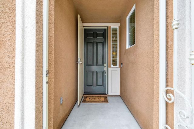 3237 Bellaire Avenue, Clovis, CA 93619