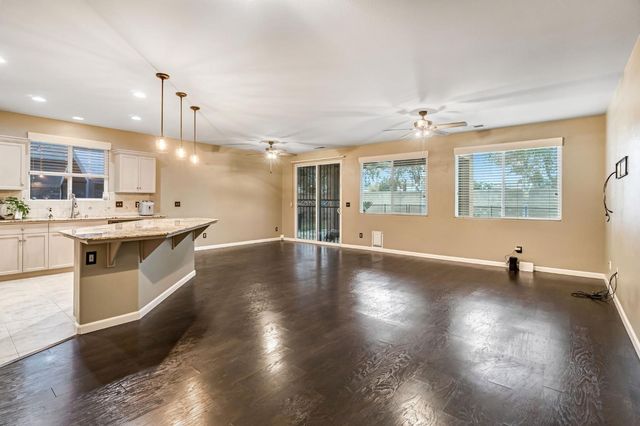 3237 Bellaire Avenue, Clovis, CA 93619