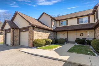 3756 Heritage Parkway, Dearborn, MI 48124