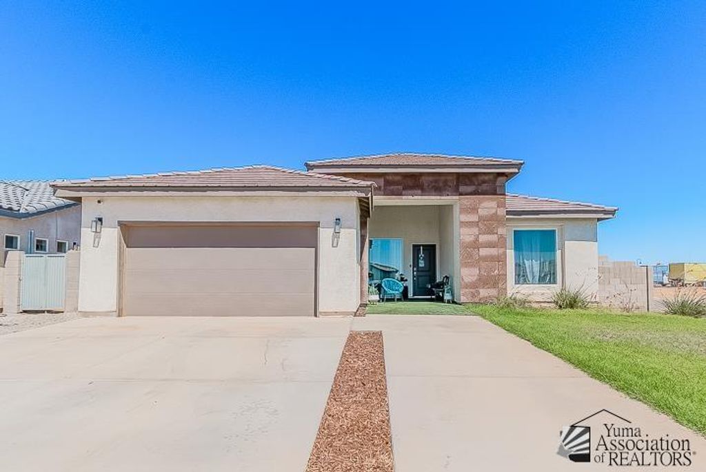 770 E 13 St, Somerton, AZ 85350