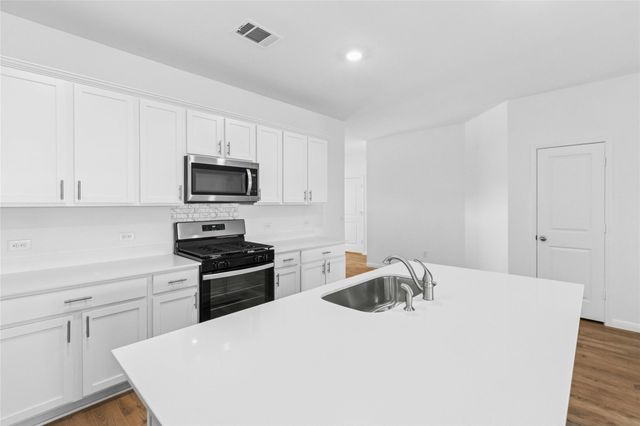 134 Lake Kemp LN, Buda, TX 78610