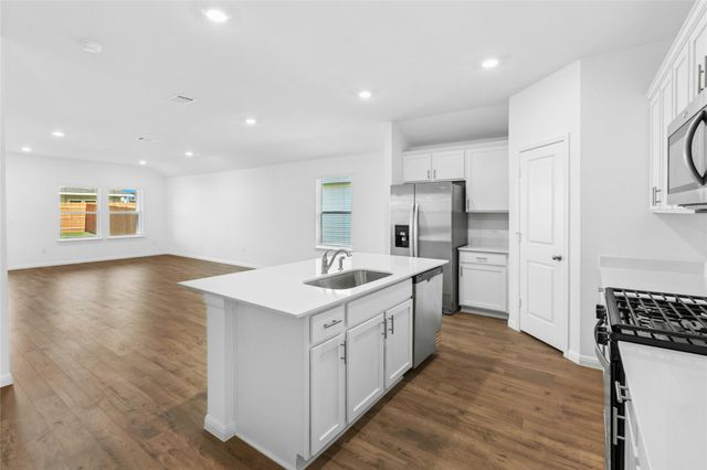 134 Lake Kemp LN, Buda, TX 78610