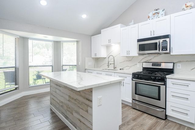 5011 Kleinway Drive, Houston, TX 77066
