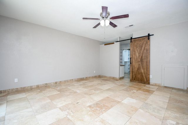 5011 Kleinway Drive, Houston, TX 77066