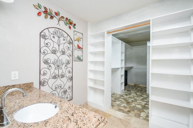 5011 Kleinway Drive, Houston, TX 77066