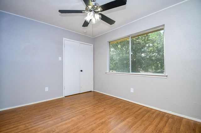 5011 Kleinway Drive, Houston, TX 77066