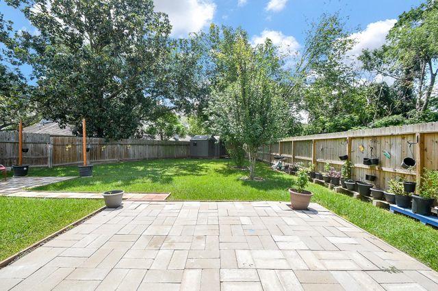 5011 Kleinway Drive, Houston, TX 77066