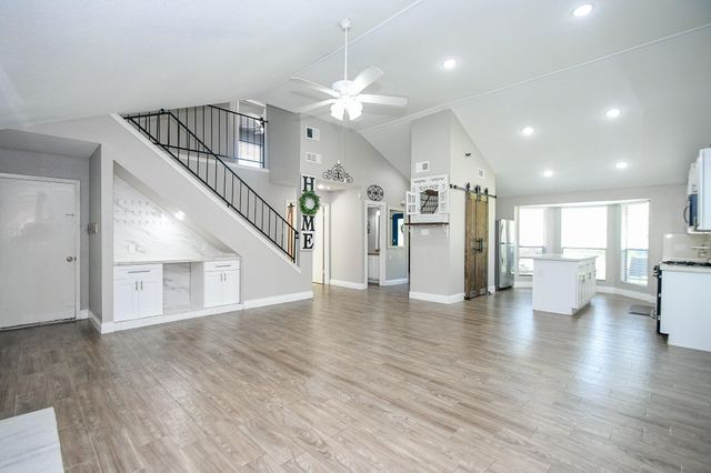 5011 Kleinway Drive, Houston, TX 77066
