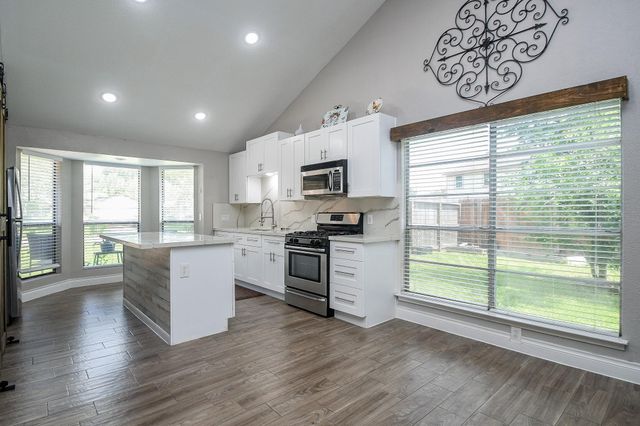5011 Kleinway Drive, Houston, TX 77066