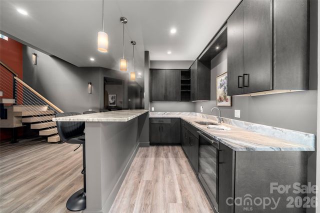 257 Bear Landing Drive, Hendersonville, NC 28792