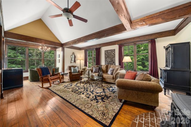 257 Bear Landing Drive, Hendersonville, NC 28792