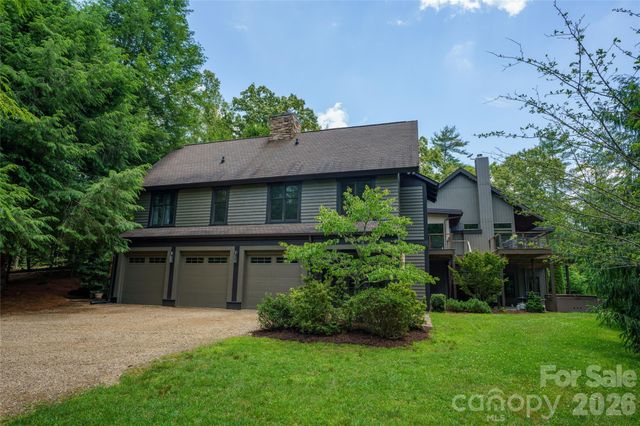 257 Bear Landing Drive, Hendersonville, NC 28792