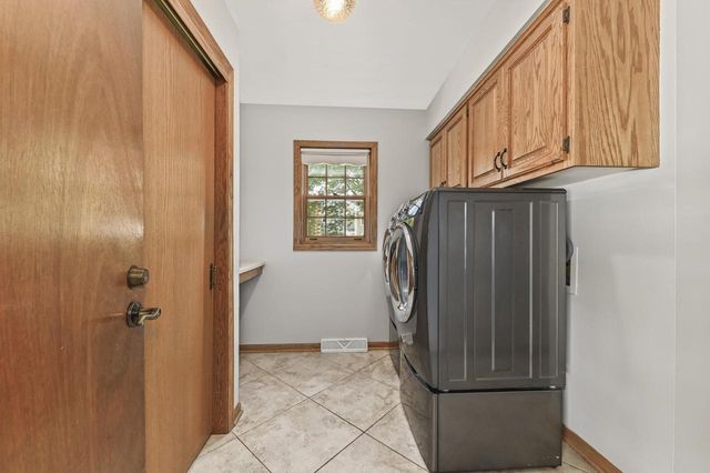 1230 S Springdale ROAD, Waukesha, WI 53186