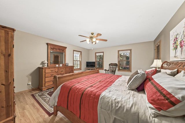 1230 S Springdale ROAD, Waukesha, WI 53186