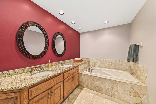 1230 S Springdale ROAD, Waukesha, WI 53186