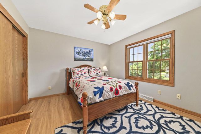 1230 S Springdale ROAD, Waukesha, WI 53186