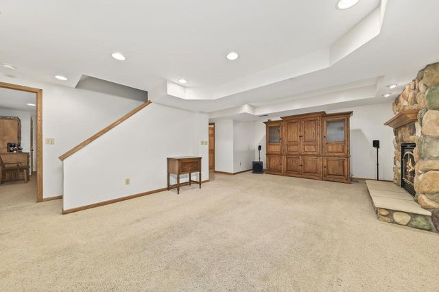 1230 S Springdale ROAD, Waukesha, WI 53186