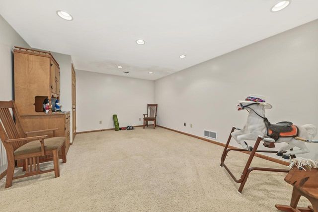 1230 S Springdale ROAD, Waukesha, WI 53186