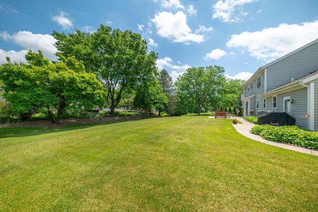 1230 S Springdale ROAD, Waukesha, WI 53186