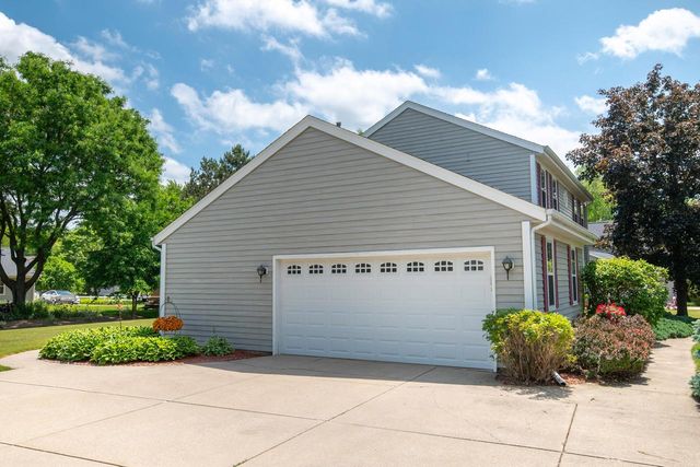 1230 S Springdale ROAD, Waukesha, WI 53186