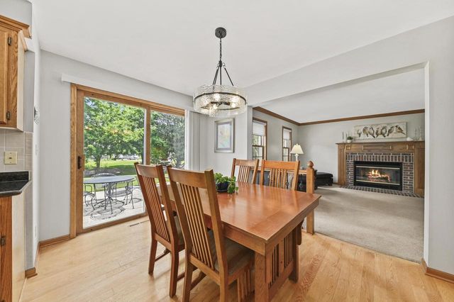 1230 S Springdale ROAD, Waukesha, WI 53186