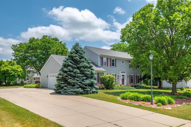 1230 S Springdale ROAD, Waukesha, WI 53186