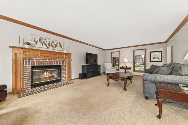 1230 S Springdale ROAD, Waukesha, WI 53186