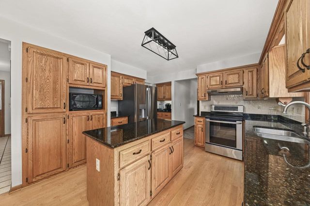 1230 S Springdale ROAD, Waukesha, WI 53186