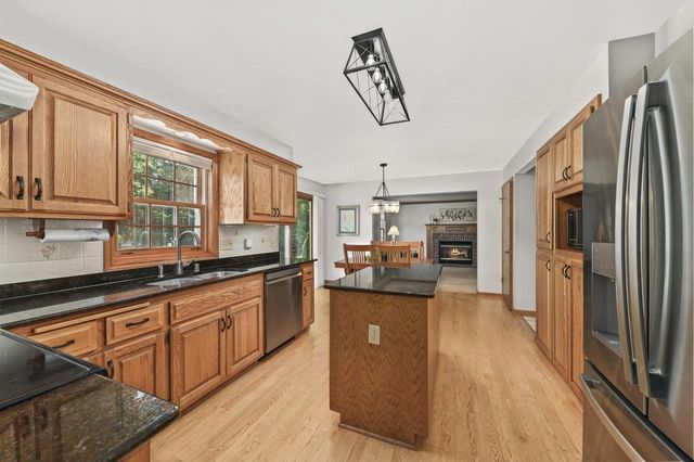 1230 S Springdale ROAD, Waukesha, WI 53186