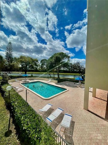 2320 S Cypress Bend Drive 204, Pompano Beach, FL 33069