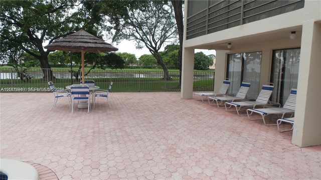 2320 S Cypress Bend Drive 204, Pompano Beach, FL 33069