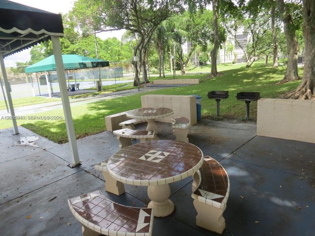 2320 S Cypress Bend Drive 204, Pompano Beach, FL 33069