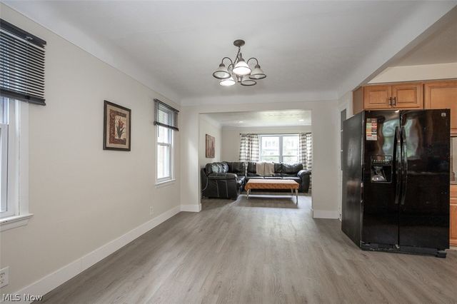 2374 Traymore Road, University Heights, OH 44118