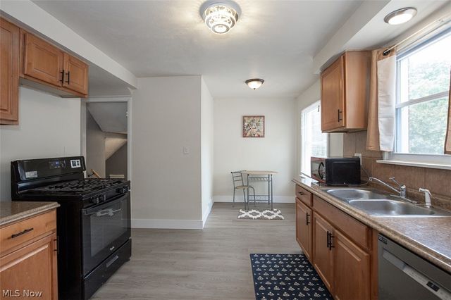 2374 Traymore Road, University Heights, OH 44118