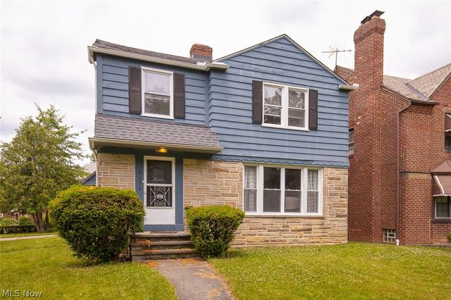 2374 Traymore Road, University Heights, OH 44118