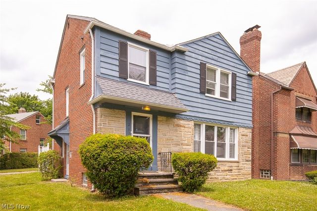 2374 Traymore Road, University Heights, OH 44118