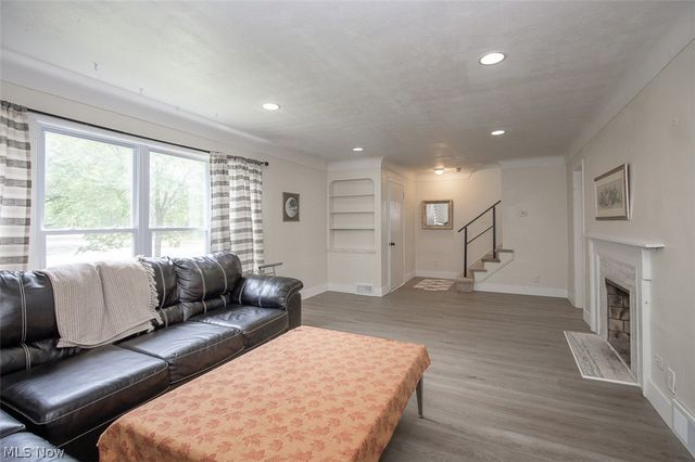 2374 Traymore Road, University Heights, OH 44118