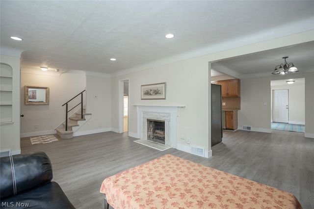 2374 Traymore Road, University Heights, OH 44118