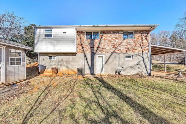 983 Shelbourne AVE, Vinton, VA 24179