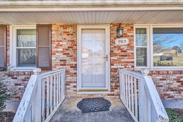 983 Shelbourne AVE, Vinton, VA 24179