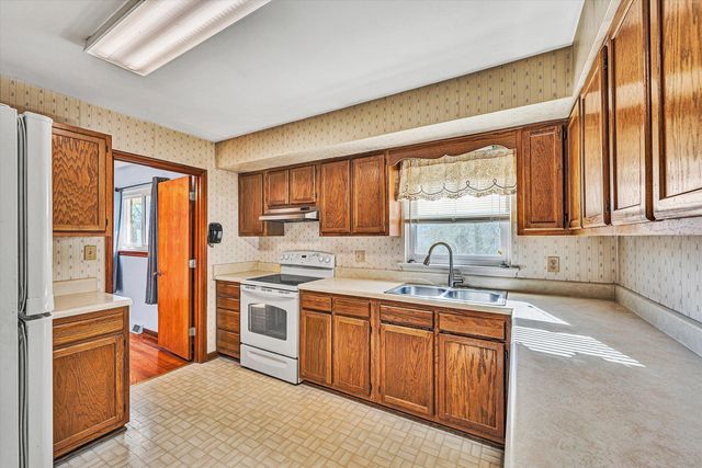 983 Shelbourne AVE, Vinton, VA 24179