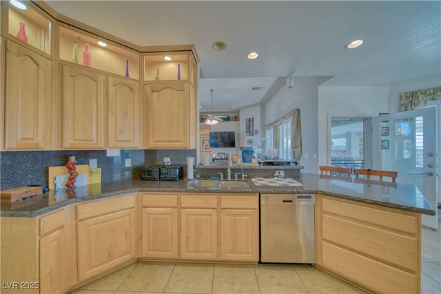 961 Laguna Street, Pahrump, NV 89048