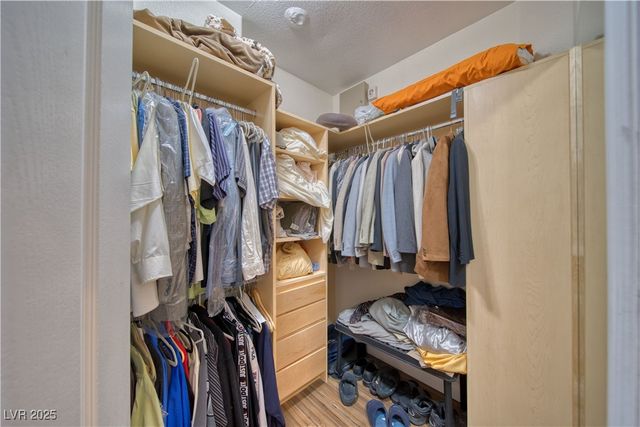 961 Laguna Street, Pahrump, NV 89048