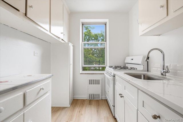 82-40 Austin Street 6B, Kew Gardens, NY 11415