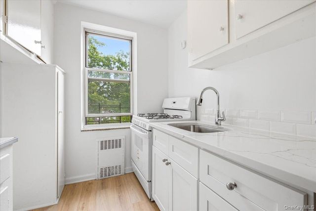 82-40 Austin Street 6B, Kew Gardens, NY 11415