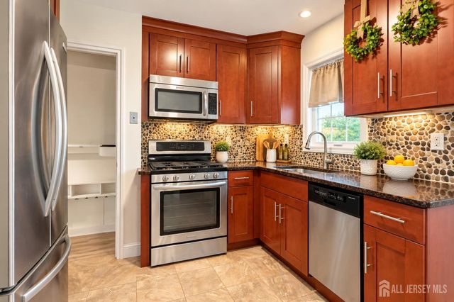 1 Terrill Road, Edison, NJ 08817