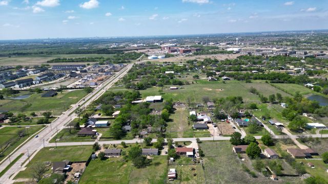3929 Hickox Road, Rowlett, TX 75089