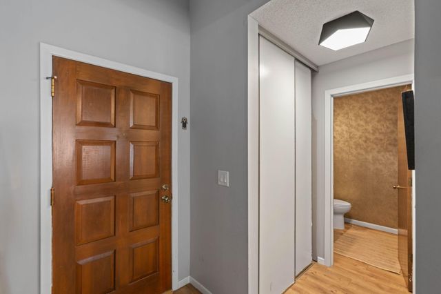 1372 Carling Drive 207, Saint Paul, MN 55108